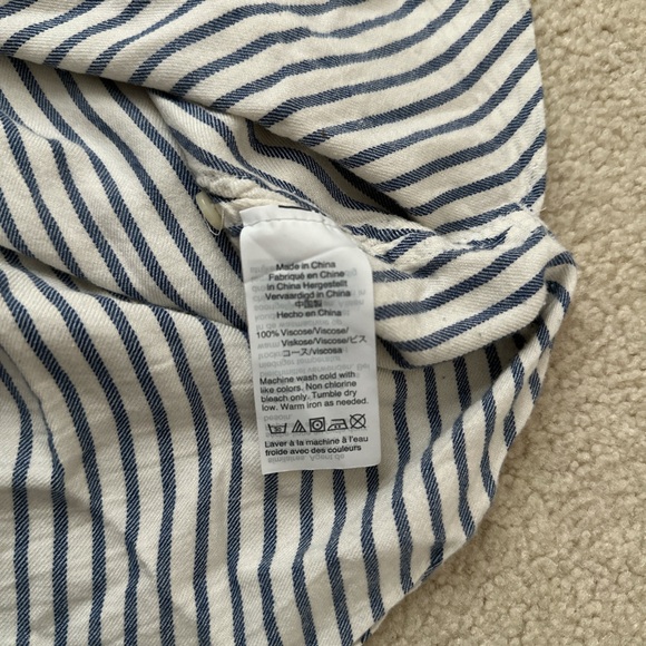 Madewell Top - Picture 6 of 6